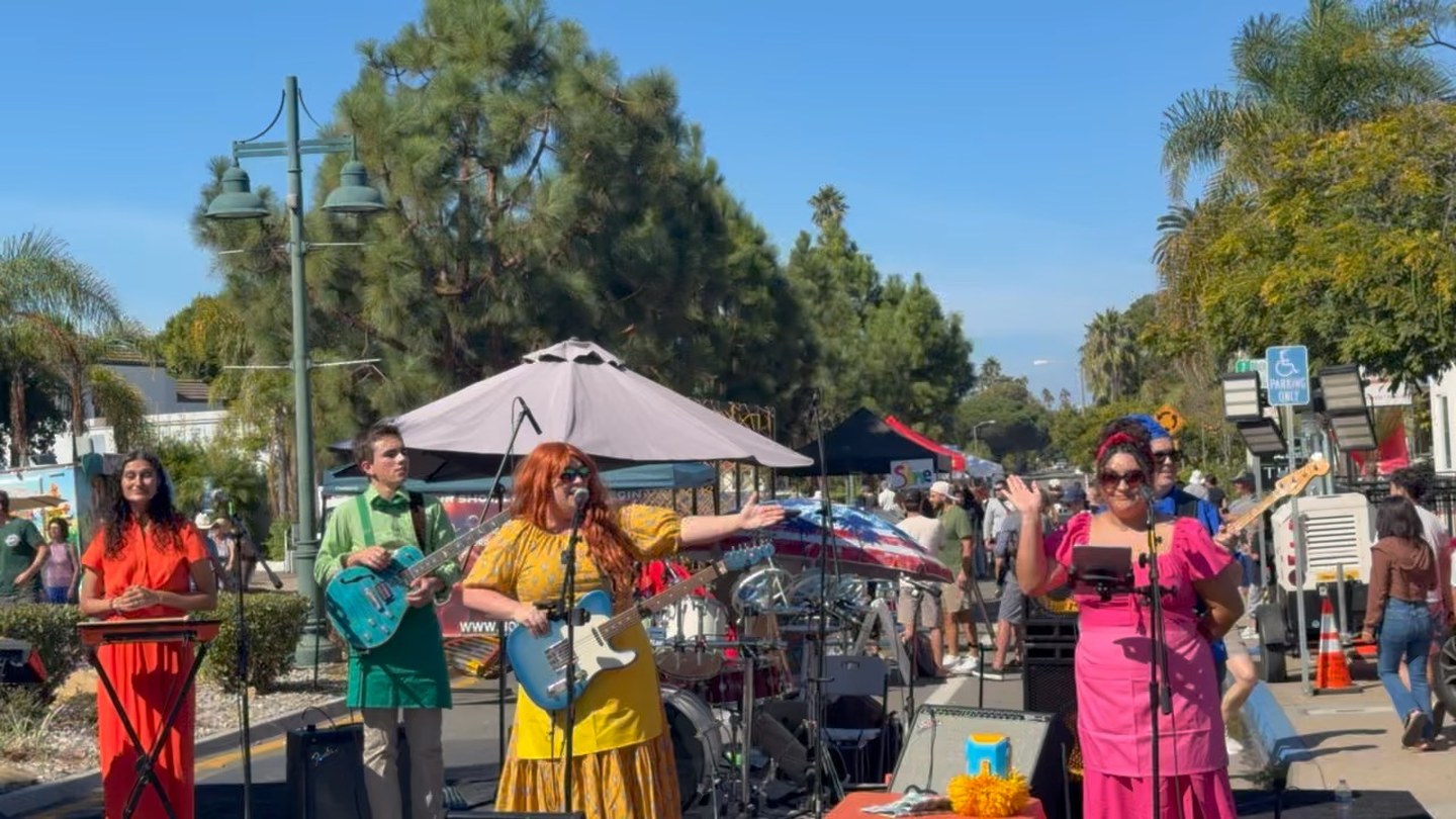 Mangos and Tangos performing live
